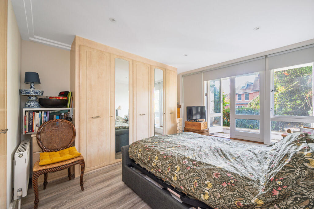 Kidderpore Avenue, Hampstead, London, NW3 photo 4