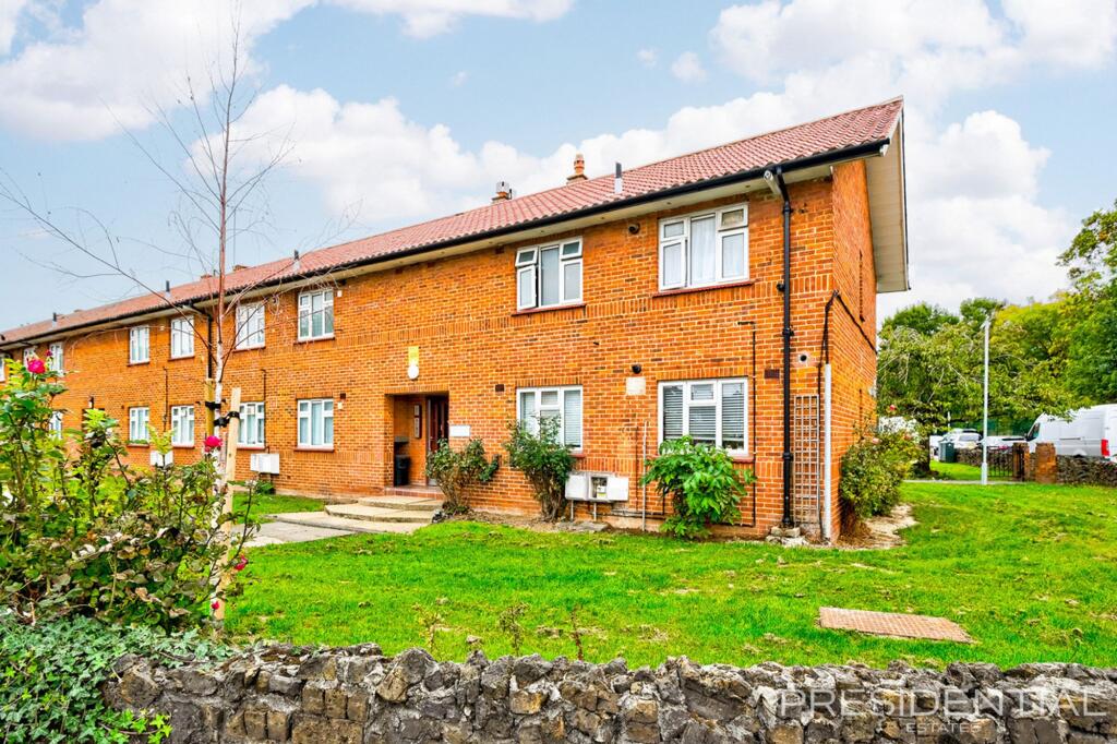 Main image of property: The Glade, Clayhall, IG5