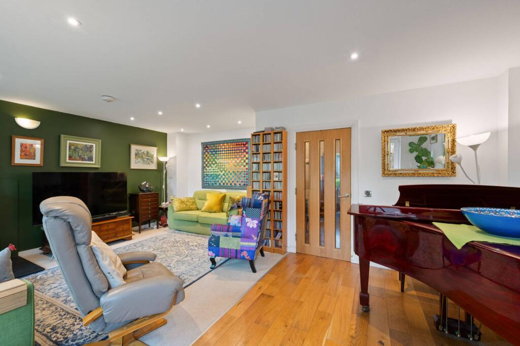 House in Edinburgh, Hyvot's Bank, Gilmerton/Inch - View 5