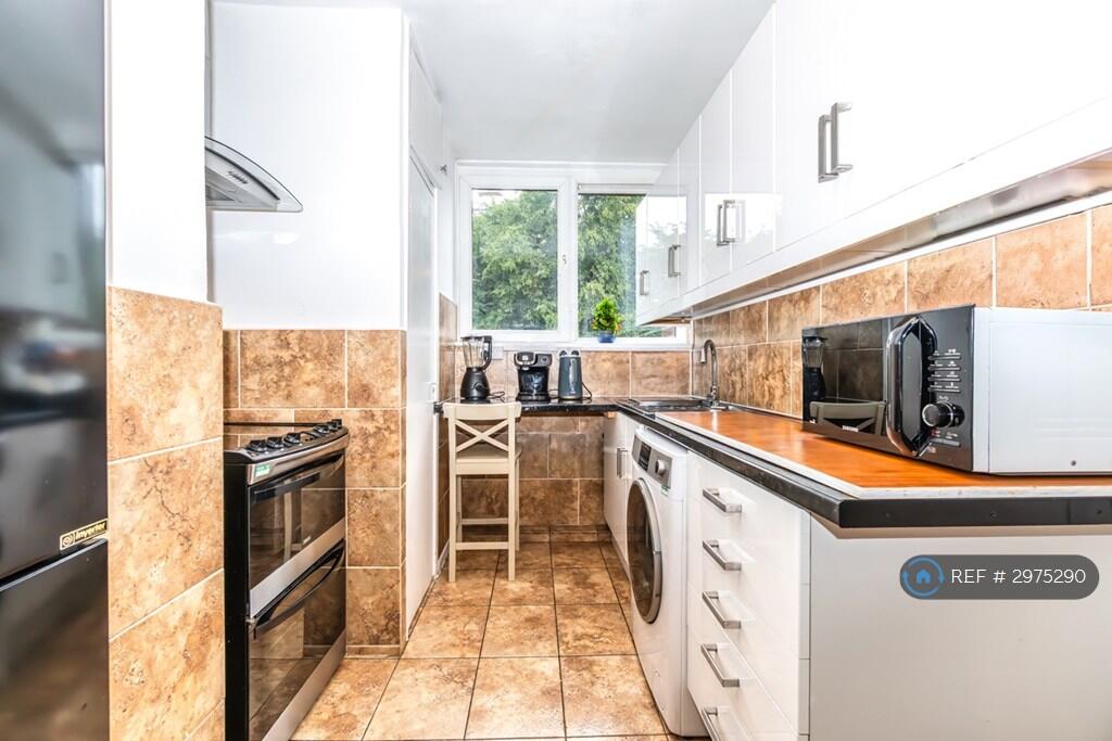 Apartment in London - View 5