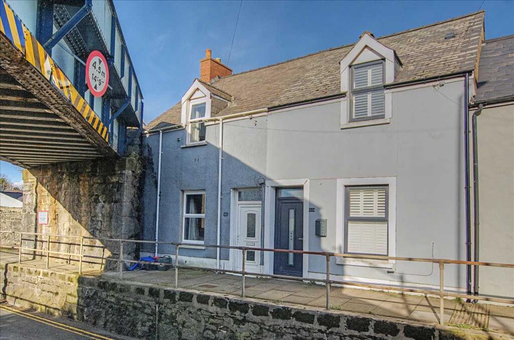 Main image of property: 14 Station Road