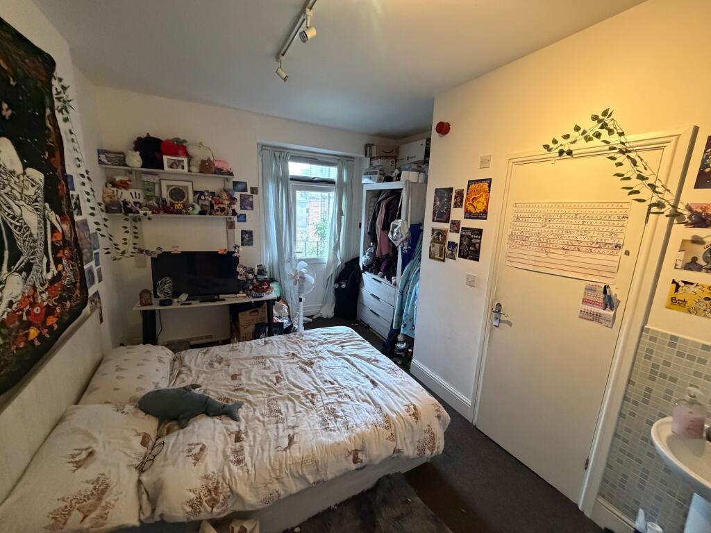 Main image of property: Ground Floor Flat, 2, Jamaica Street, Bristol, BS2