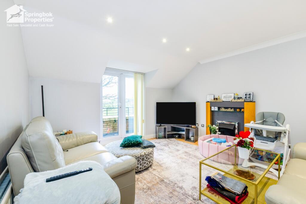 Apartment in Bolton, Westhoughton - View 2