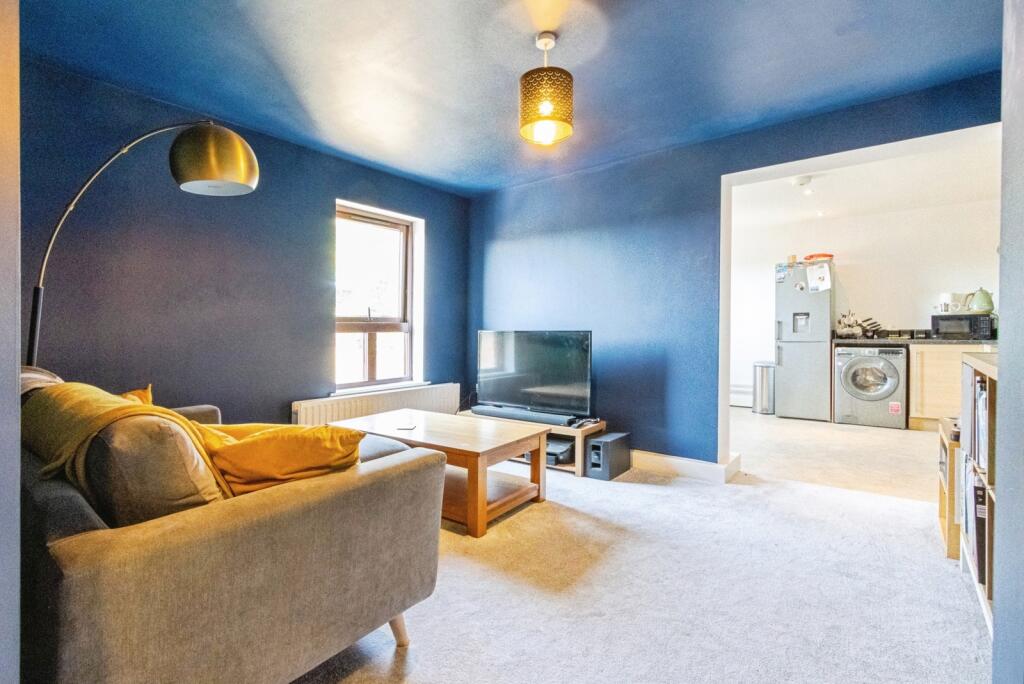 Apartment in Wakefield, West Yorkshire - View 5