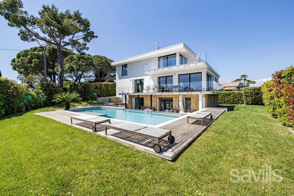 Main image of property: Provence-Alps-Cote d`Azur, Alpes-Maritimes, Cannes