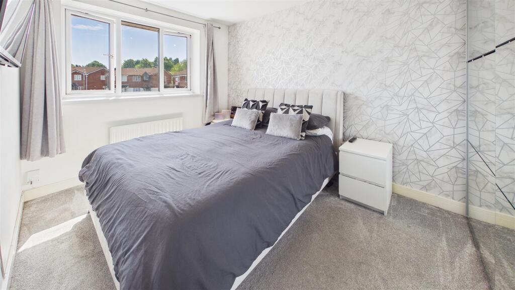 House in Dudley, West Midlands - More