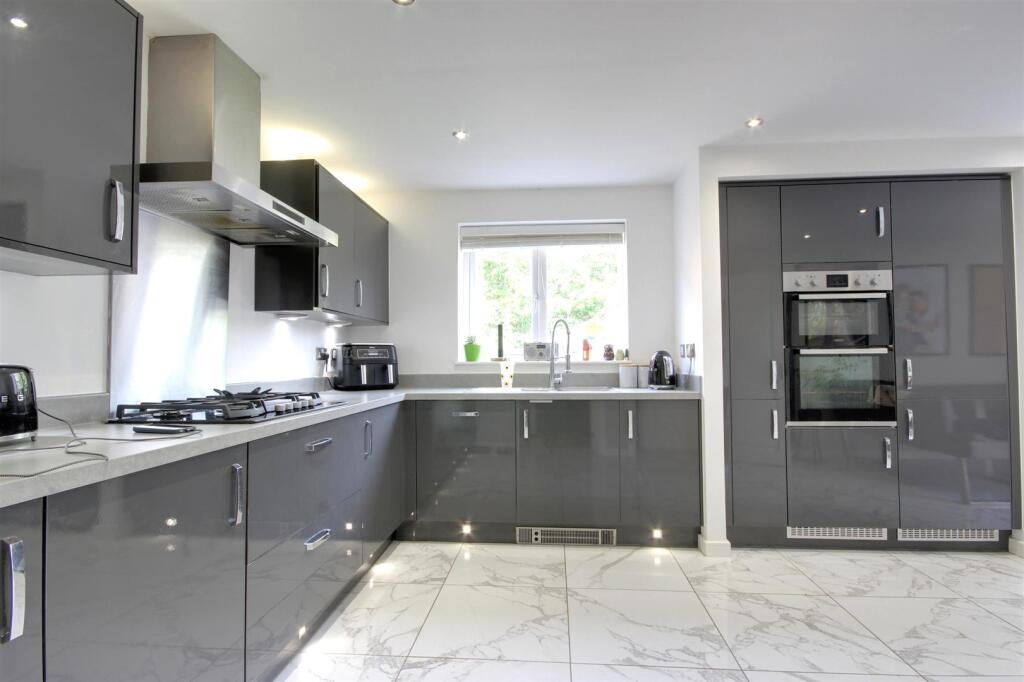 House in Hull - More