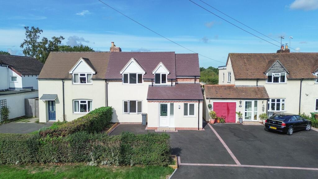 Kineton Lane, Hockley Heath, B94