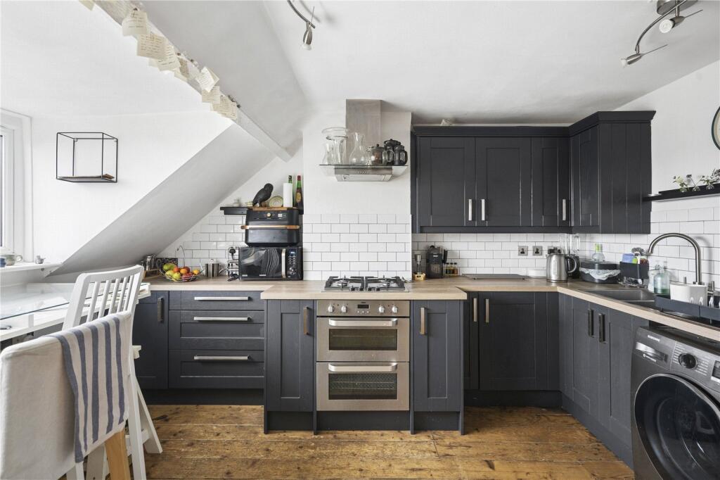 Apartment in Bristol, Redland - More