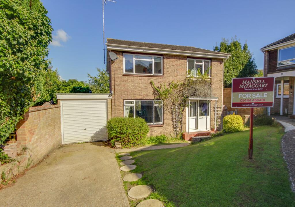 4-bed detached on Nursery Close, Haywards Heath, RH16, £600,000