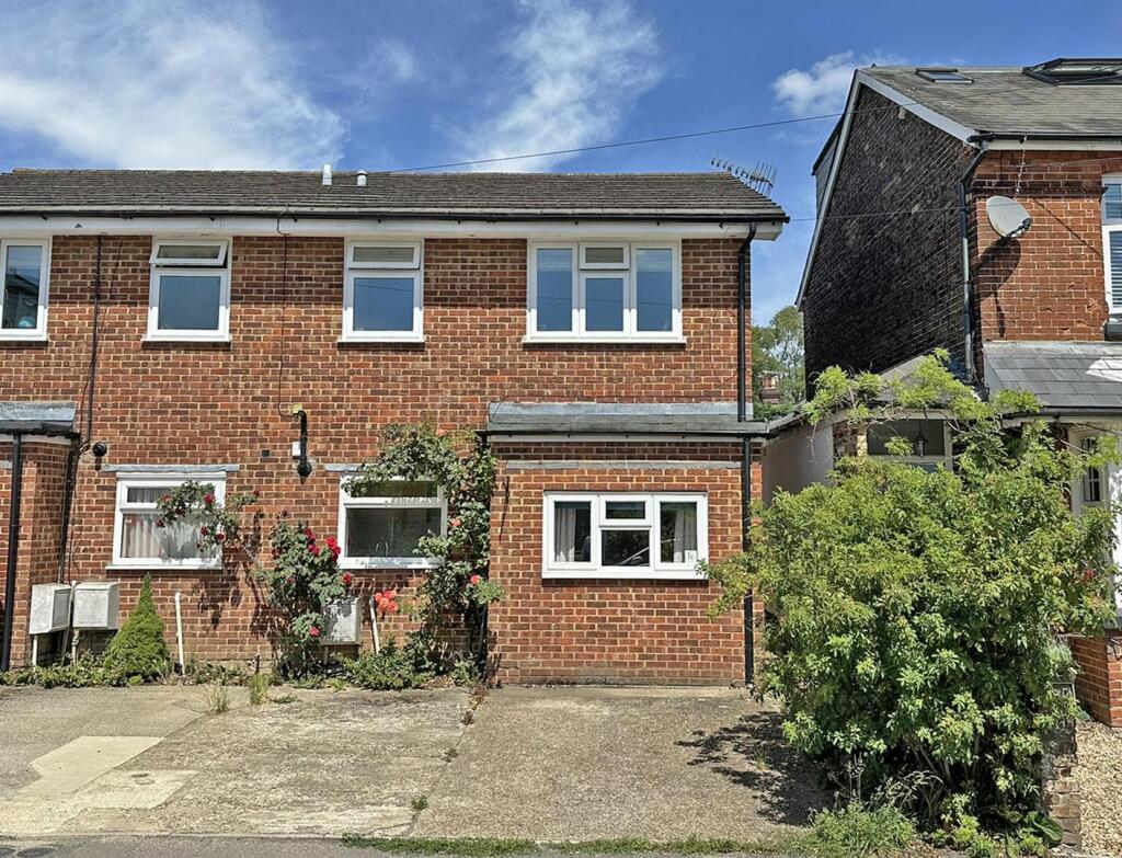 Main image of property: Endsleigh Road, Merstham
