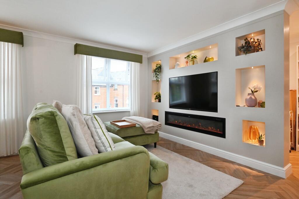 Apartment in Crowthorne, Bracknell Forest - View 4