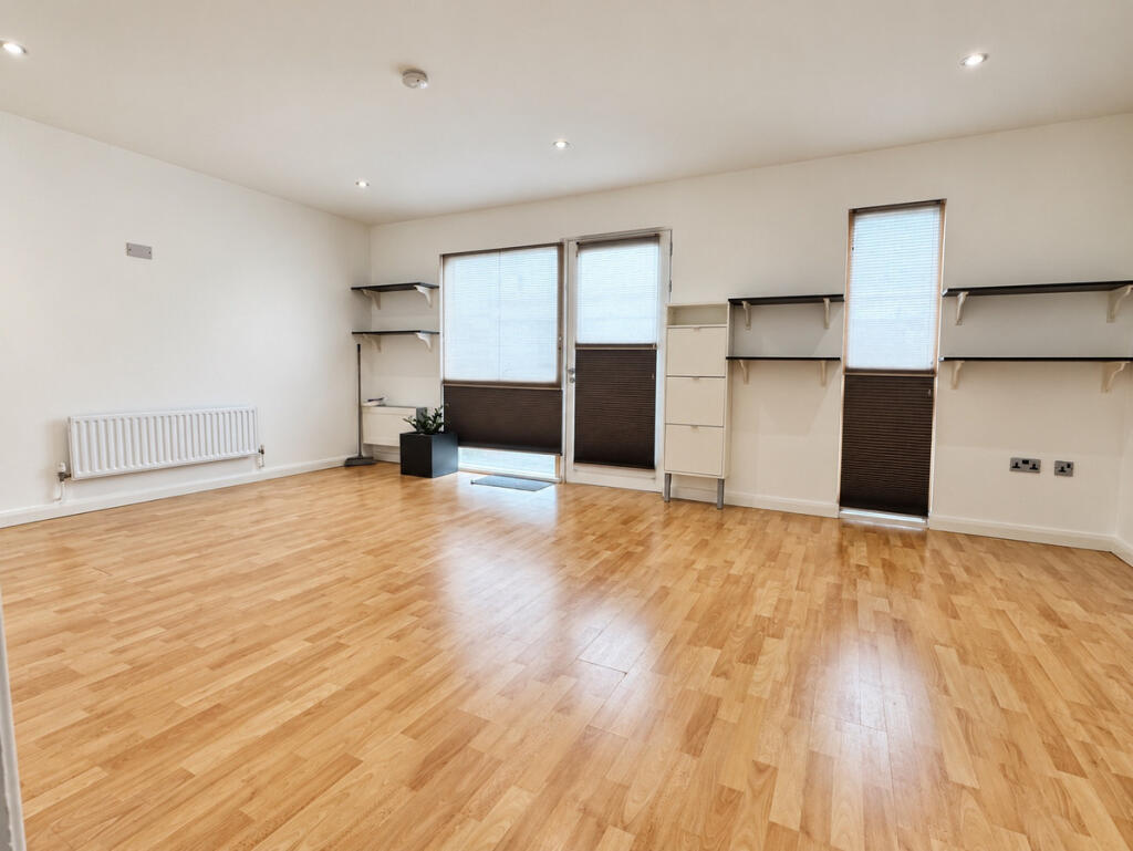 Apartment in Bournemouth - More