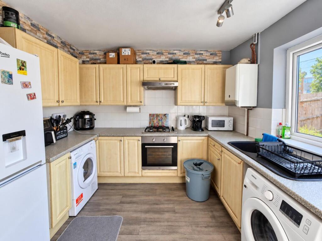 Thorn Hill, Briar Hill, Northampton NN4 photo 3