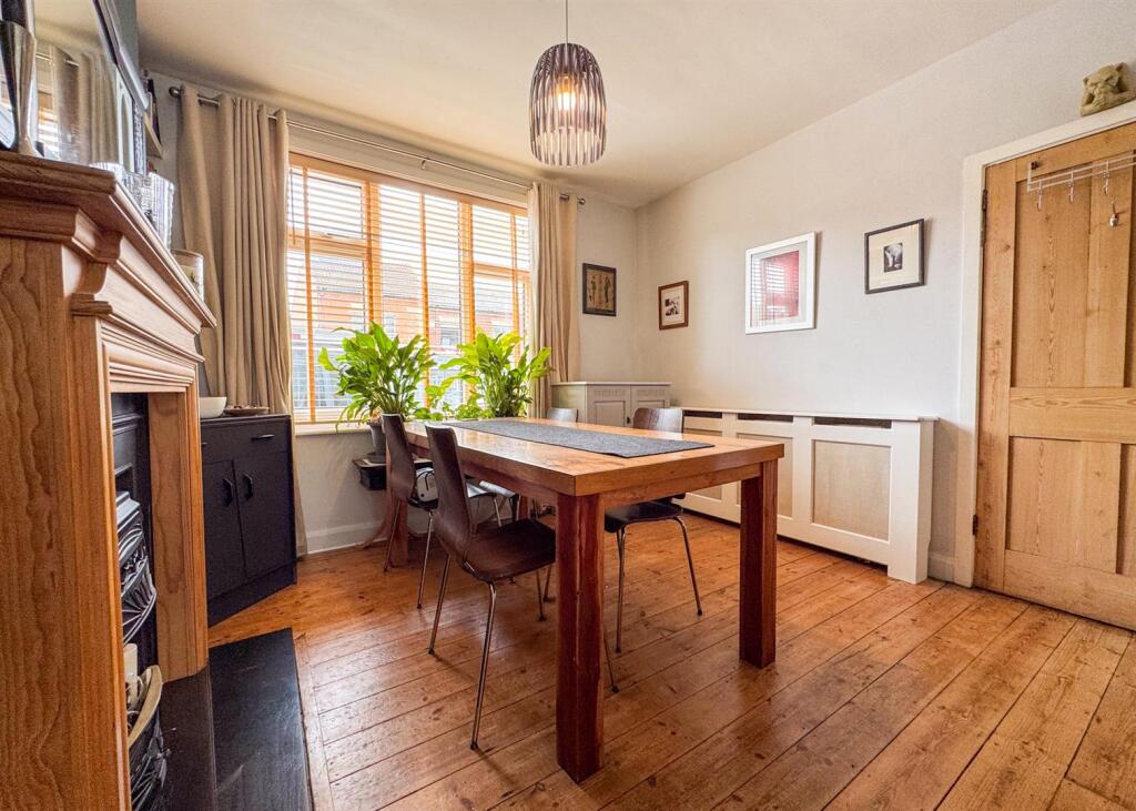 House in Blaby, Glenfields - View 4
