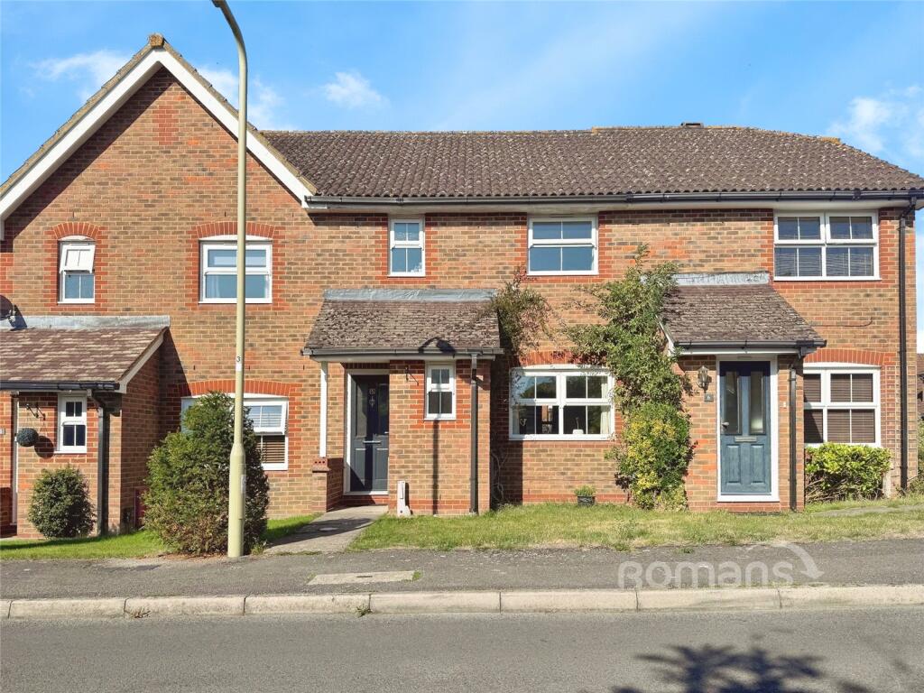 Main image of property: Hop Garden, Church Crookham, GU52