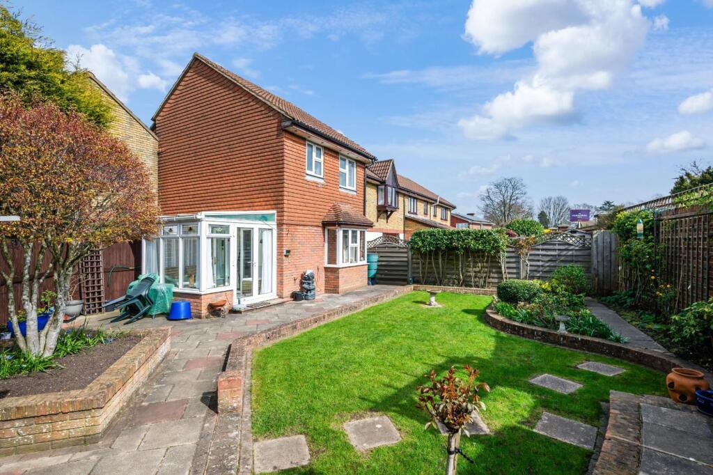2-bed house on Douglas Mews, Banstead, SM7, £465,000