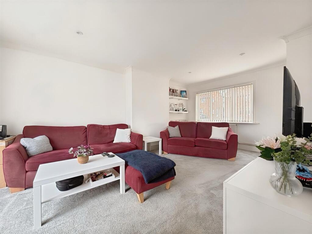 House in Southend-on-Sea - View 3