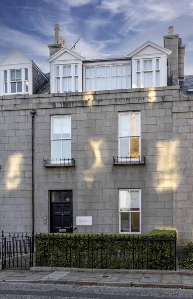 Main image of property: 4 Rubislaw Place, Aberdeen, AB10 1XN