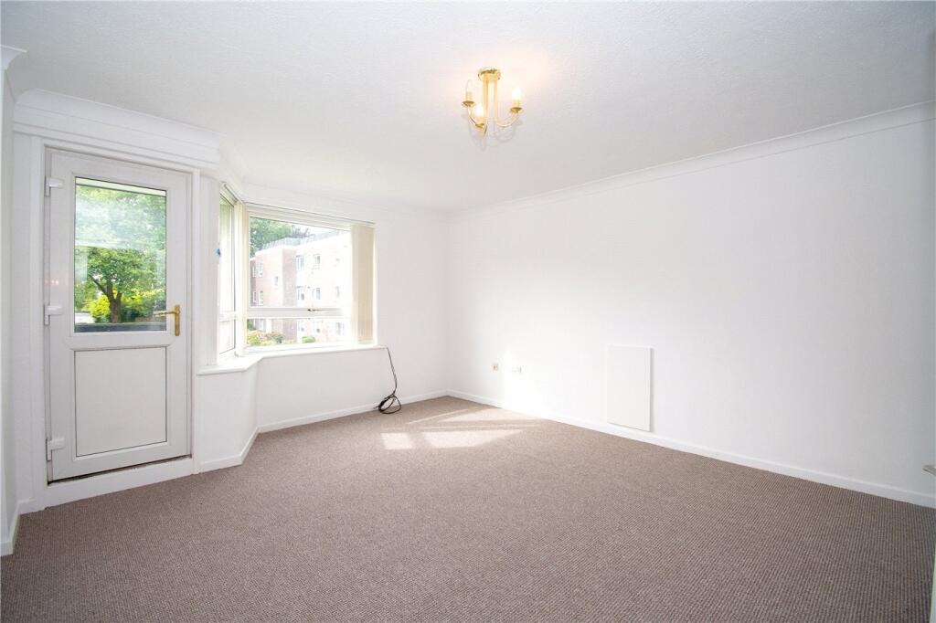 Apartment in Wirral, Poulton - View 3