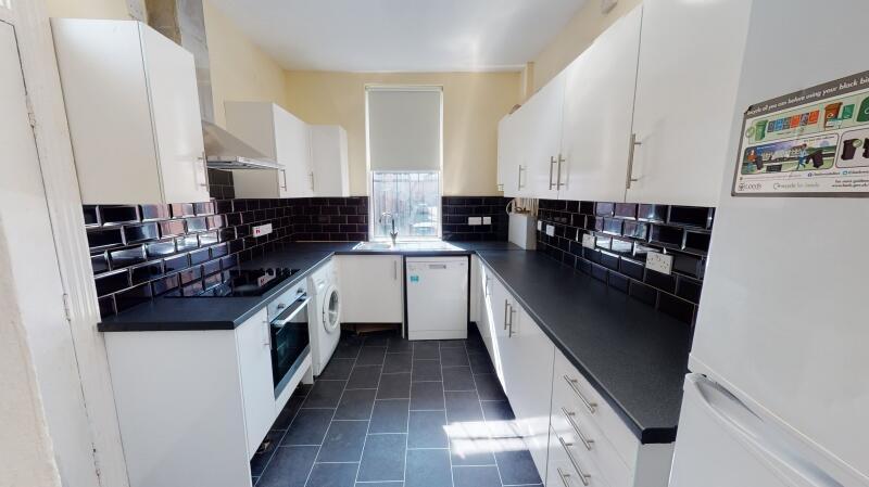 Brudenell Road, Hyde Park, Leeds – další