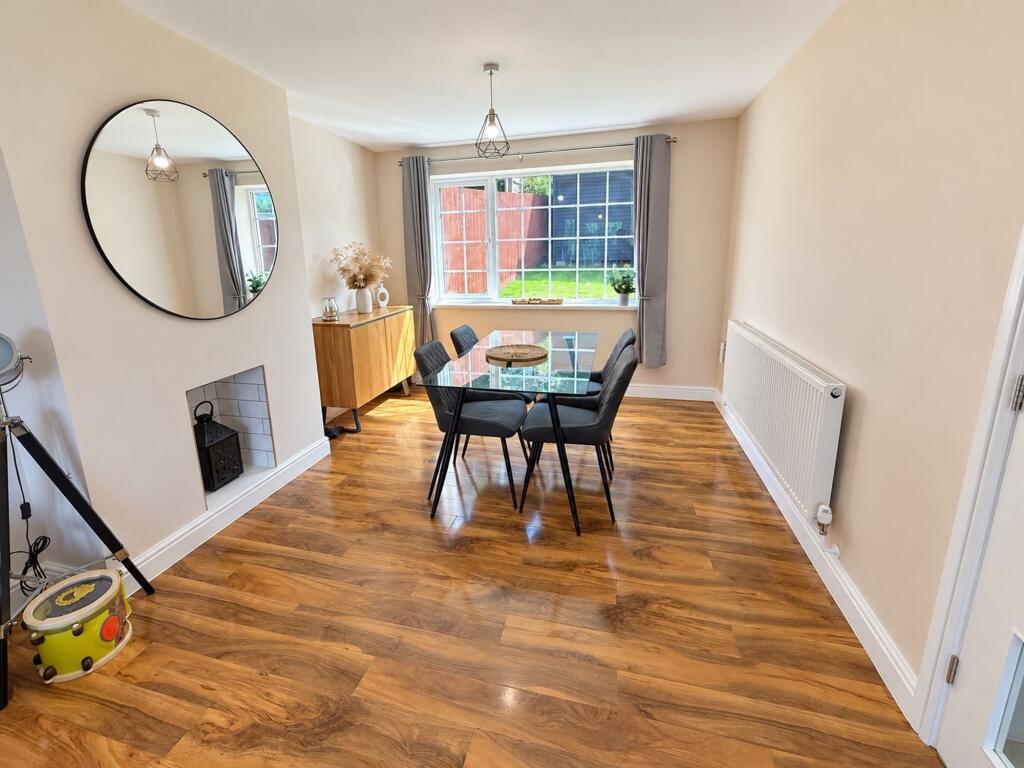 House in Newport - More