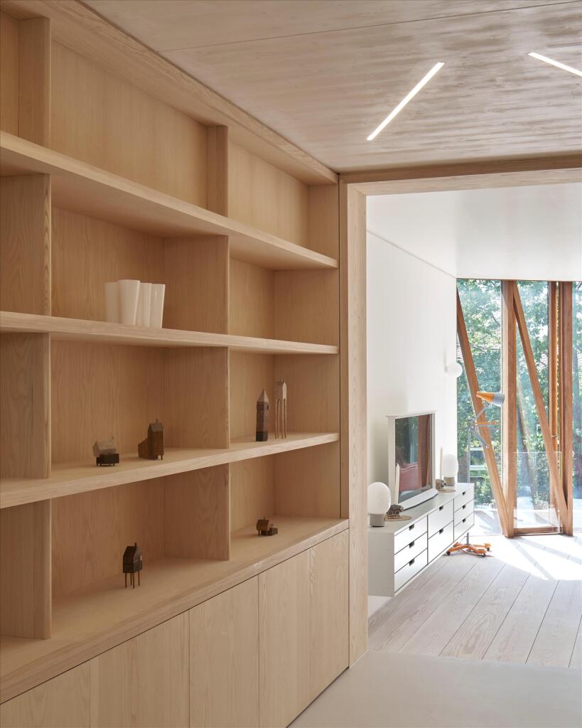 House in London - View 5
