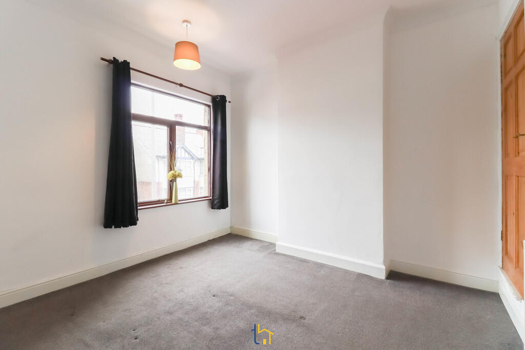 House in Leicester - View 5