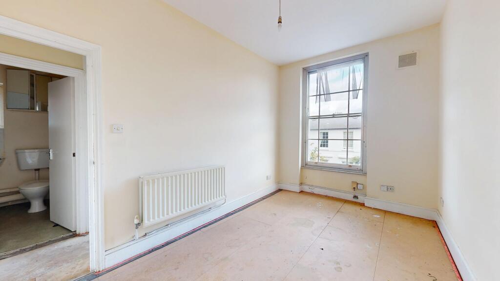 Apartment in London - View 2