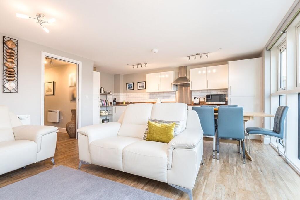 Apartment in Bristol, Port Marine - View 5