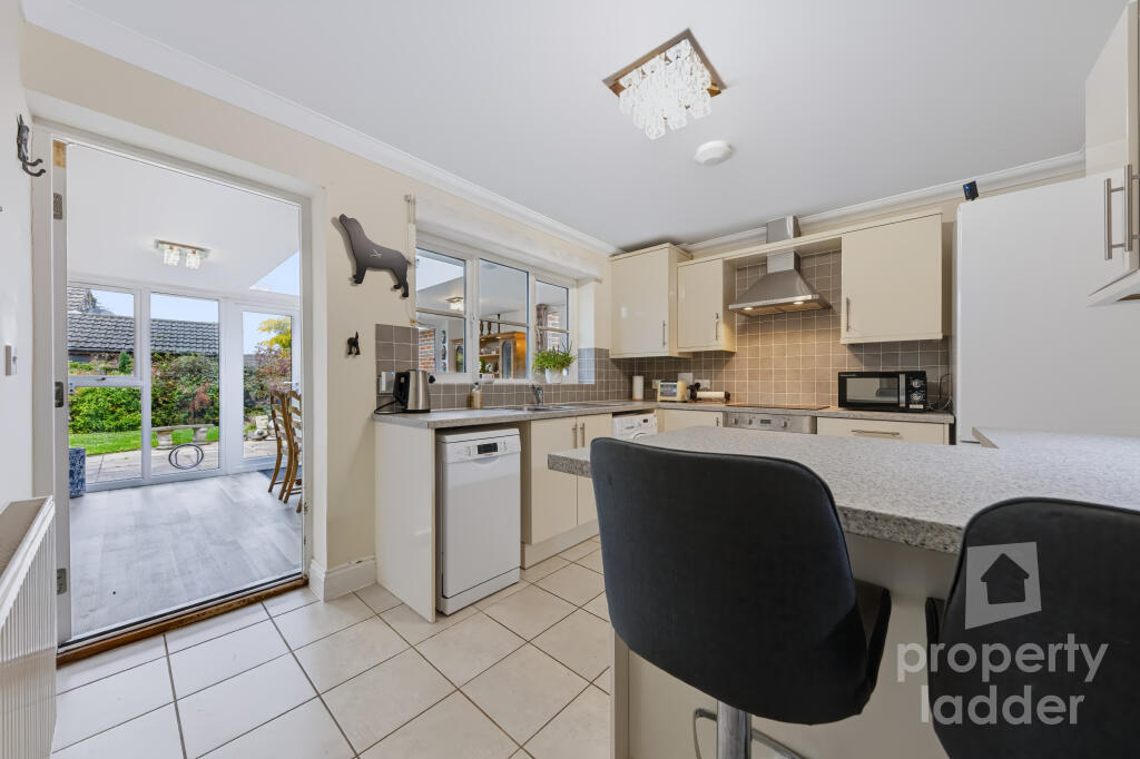 House in Broadland, The Maples, Spixworth - More
