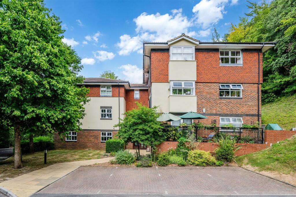 Main image of property: Hazel Way, Chipstead, Coulsdon