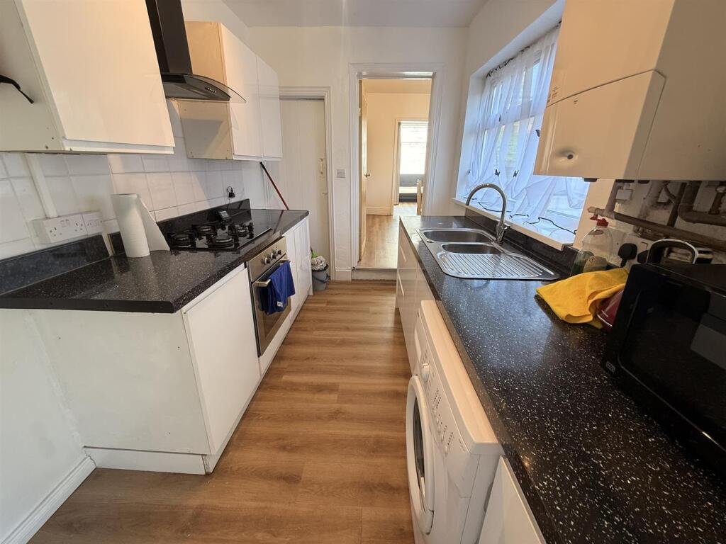 House in Northampton, West Northamptonshire - View 4