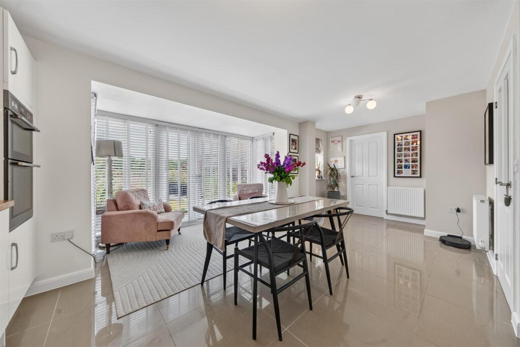 House in Lower Harlestone, Harlestone Manor - View 4