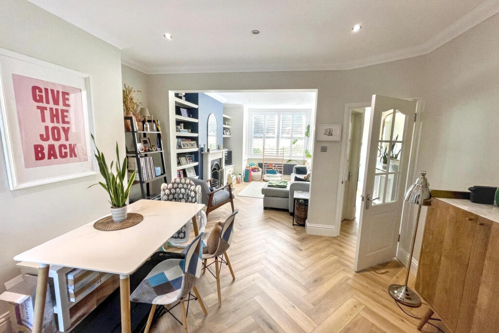 House in Brighton - View 4
