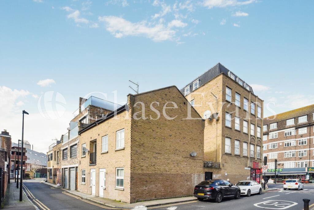 4 bedroom terraced house for rent