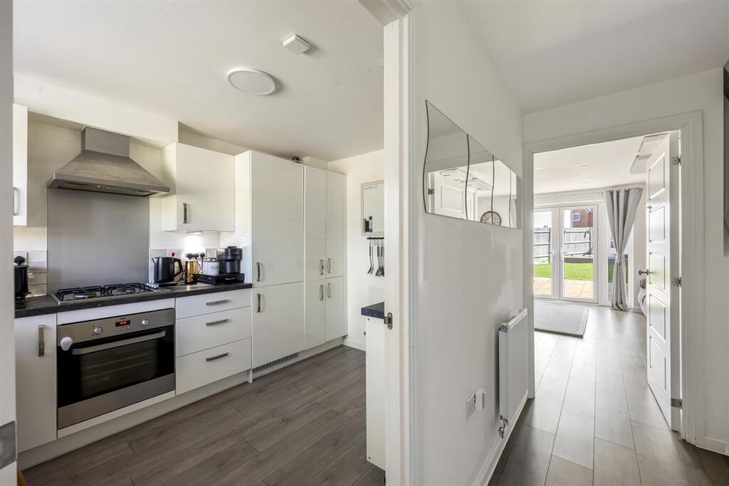 Borrer Drive, Henfield, West Sussex photo 4