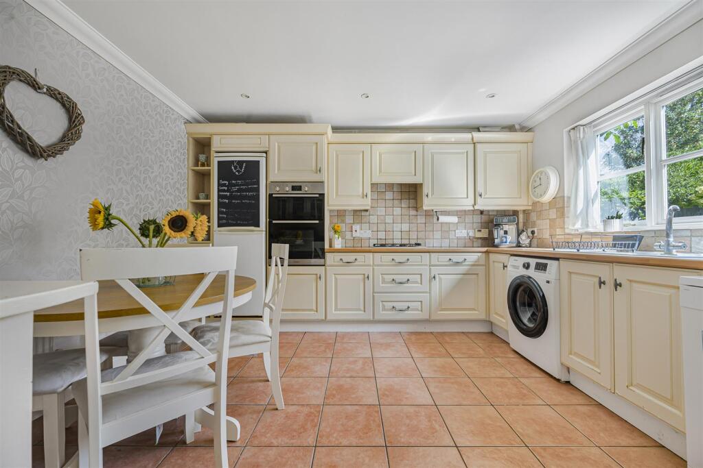 House in Sevenoaks - View 4