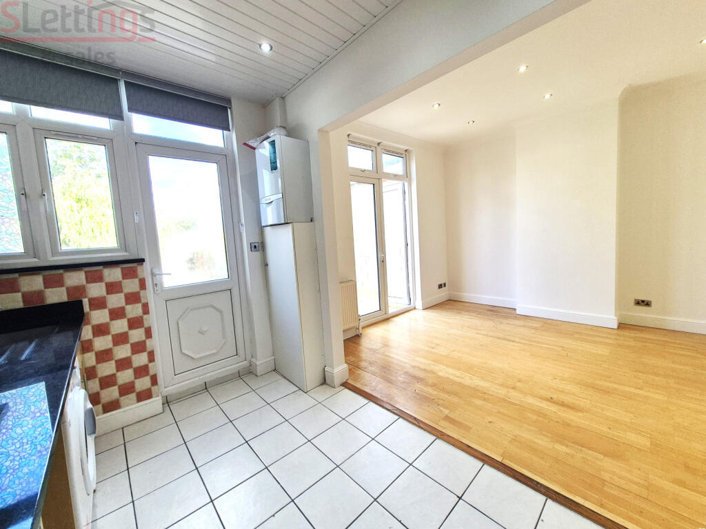 House in London - View 5