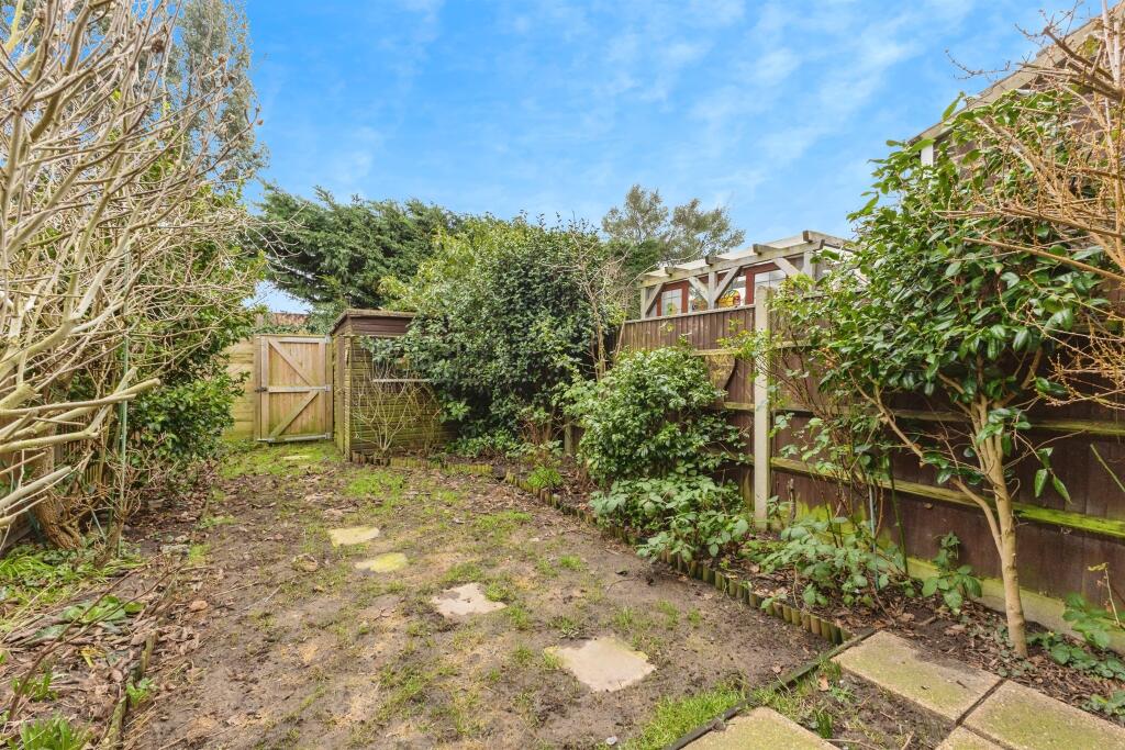 Nursery Close, Norwich photo 2