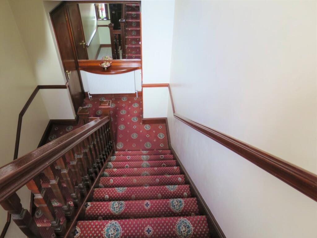 Apartment in London, Lower Edmonton, Edmonton - View 5
