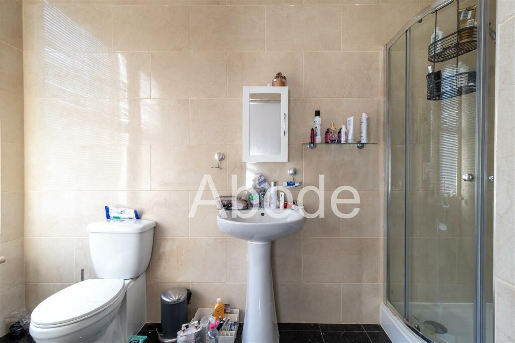 6 bedroom house for rent