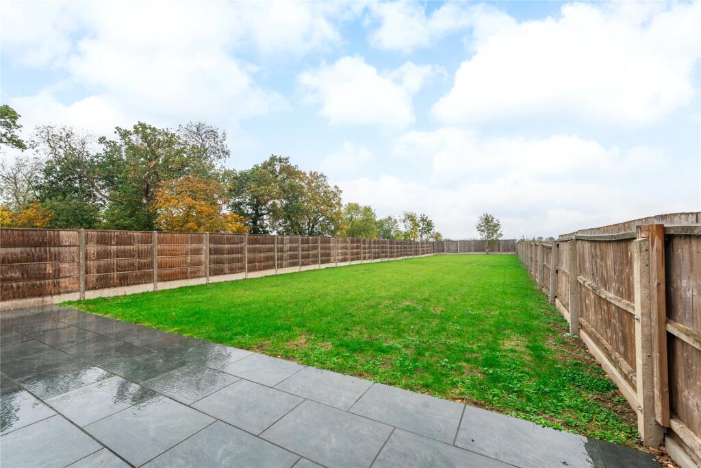 Shefford Road, Meppershall, Shefford, Bedfordshire, SG17 photo 4