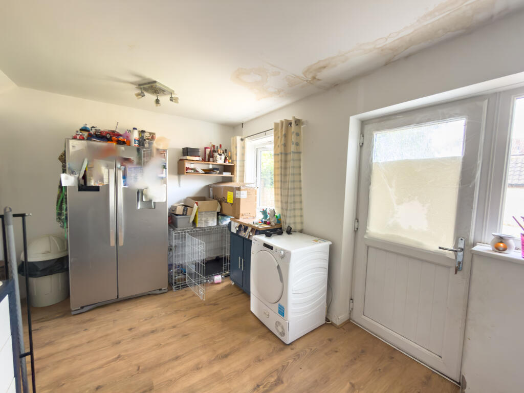 House in Darlington, Eastbourne - More