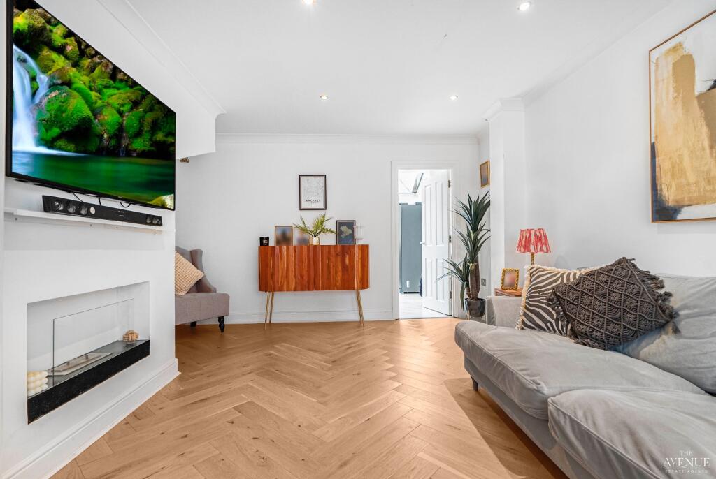 House in Grays, Badgers Dene, Chafford Hundred - View 5