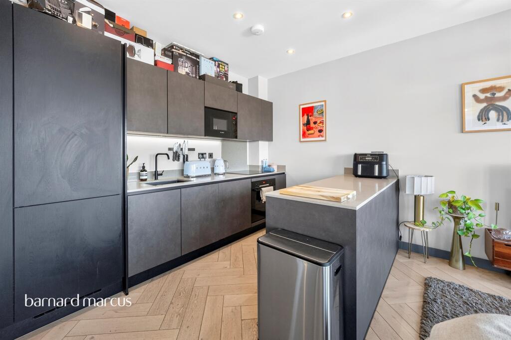 Apartment in London - View 3