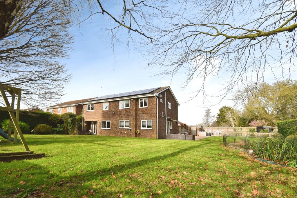 5-bed detached on Beamish Way, Winslow, £700,000