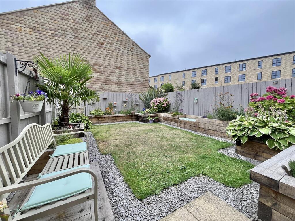 House in Stockport - View 2