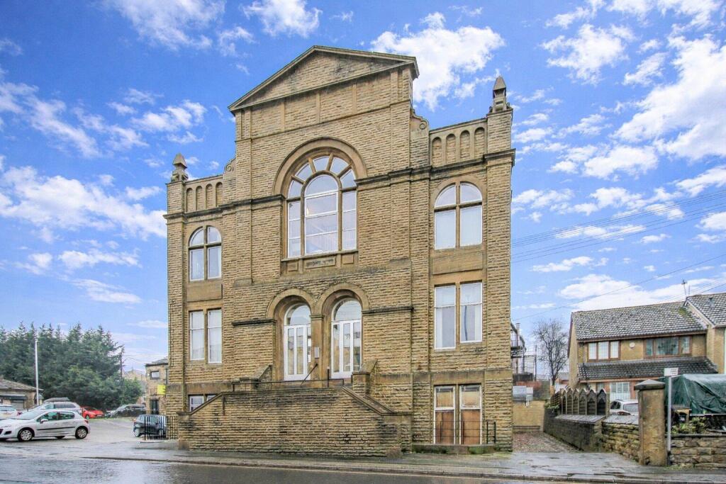 1-bed flat on Dale Street, Ossett, £60,000