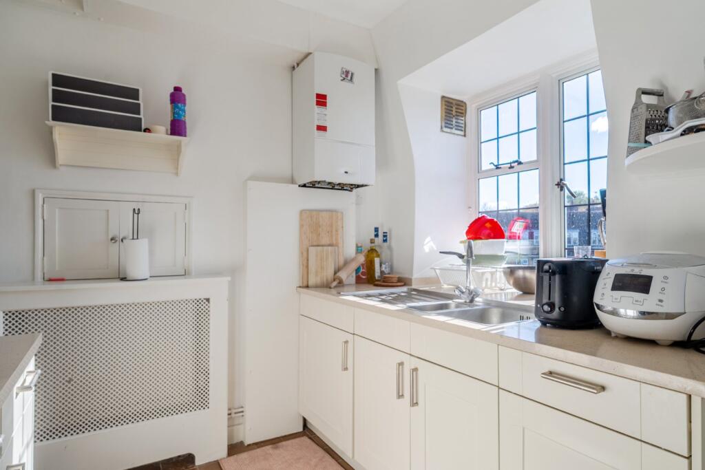 Apartment in London - View 5
